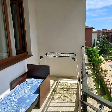 Apollon-7 Family Apartment